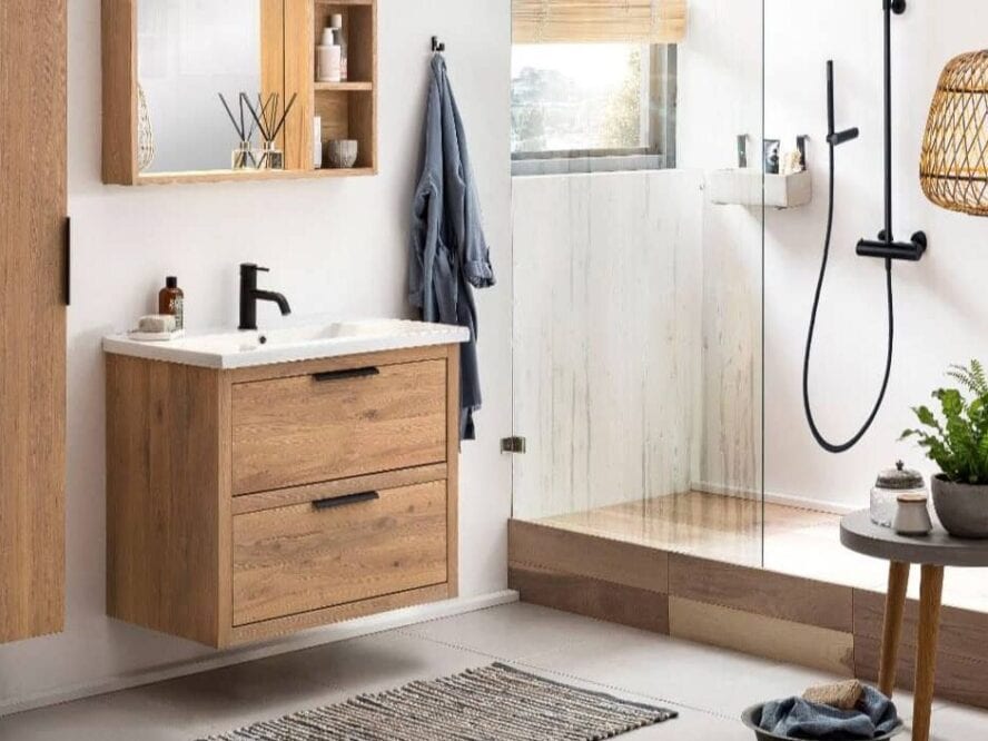 Hängendes Badmöbel in 80 cm mit hohem Schrank und Duschwand