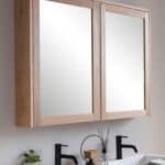 Spiegelschrank mit 2 Glasböden und zwei Türen aus massiver Natureiche 120 cm