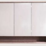 Spiegelschrank mit Regal, ausgestattet mit 2 Glasböden aus massiver, dunkler Eiche 120 cm.