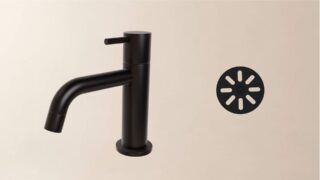 Das Set enthält den Waschtischhahn mit Ablaufstopfen. Die Rubino Waschtischarmatur in Mattschwarz ist eine hochwertige Armatur aus massivem Messing, erhältlich in Chrom, gebürstetem Gold, Mattschwarz und gebürsteter Bronze - inklusive 12 Jahren Garantie.