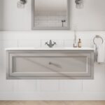 Manor House Grey klassisches Badezimmermöbel 120 cm mit Keramikwaschtisch im Landhausstil (wandhängend)