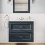 Klassischer Waschtischunterschrank 80 cm in Hague Blue mit Keramikwaschtisch und 2 Schubladen