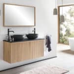 Brooklyn Waschtischunterschrank 120 cm Eiche massiv natur mit schwarzer Platte und Waschbecken