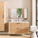 Wandhängendes Badezimmermöbel 120 cm aus Natureiche mit Riffelfront und zwei Softclose-Schubladen