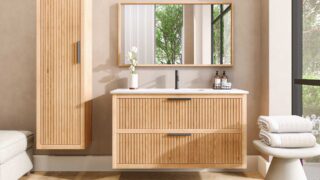 Wandhängendes Badezimmermöbel 120 cm aus Natureiche mit Riffelfront und zwei Softclose-Schubladen