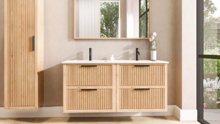 Wandhängendes Badezimmermöbel 140 cm aus Natureiche mit Riffelfront und zwei Softclose-Schubladen