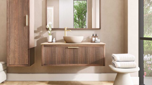 Wandhängendes Badezimmermöbel 120 cm aus dunkler Eiche mit eine Schublade und beige Kalksteinwaschtisch