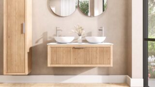 Wandhängendes Badezimmermöbel 120 cm aus Natureiche mit eine Schublade und weißes Solid-Surface-Aufsatzbecken (modern)