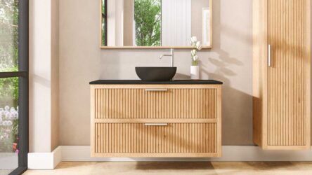 Wandhängendes Badezimmermöbel 120 cm aus Natureiche mit zwei Schubladen und schwarze Kalksteinplatte