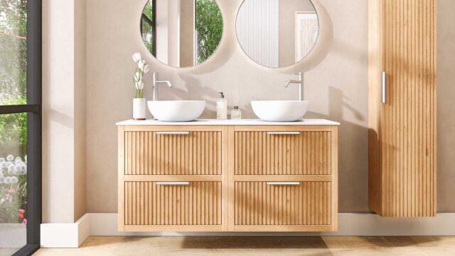 Wandhängendes Badezimmermöbel 140 cm aus Natureiche mit zwei Schubladen und weißes Solid-Surface-Aufsatzbecken