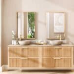 Wandhängendes Badezimmermöbel 200 cm aus Natureiche mit zwei Schubladen und beige Kalksteinwaschtisch (elegant)
