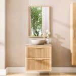 Wandhängendes Badezimmermöbel 70 cm aus Natureiche mit zwei Schubladen und beige Kalksteinwaschtisch (hochwertig)