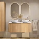 Rundes wandhängendes Badmöbel 120 cm aus Natureiche mit glatte Front und weißes Solid-Surface-Becken mit zwei Waschbecken