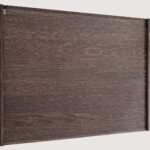 Spiegelschrank mit Regal, ausgestattet mit 2 Glasböden aus massiver, dunkler Eiche 120 cm.