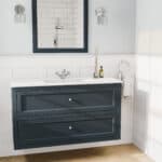 Klassischer Waschtischunterschrank 120 cm in Hague Blue mit Keramikwaschtisch und 2 Schubladen