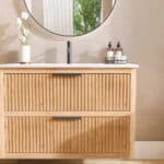 Wandhängendes Badezimmermöbel 100 cm aus Natureiche mit Riffelfront und zwei Softclose-Schubladen