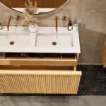 Natureiche Badezimmermöbel 120 cm mit glatter Front, Innenschublade und doppeltem Solid-Surface-Waschtisch