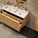 Natureiche Badezimmermöbel 120 cm mit glatter Front, Innenschublade und doppeltem Solid-Surface-Waschtisch