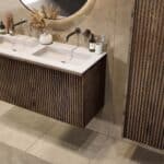 Dunkeleiche Badezimmermöbel 120 cm mit glatter Front, Innenschublade und doppeltem Solid-Surface-Waschtisch