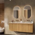 Natureiche Badezimmermöbel 160 cm mit glatter Front, Innenschublade und doppeltem Solid-Surface-Waschtisch