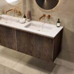 Dunkeleiche Badezimmermöbel 160 cm mit glatter Front, Innenschublade und doppeltem Solid-Surface-Waschtisch