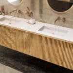 Natureiche Badezimmermöbel 200 cm mit glatter Front, Innenschublade und doppeltem Solid-Surface-Waschtisch