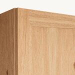 Mittelgroßer Badezimmerschrank mit drei Einlegeböden aus natürlicher, massiver Eiche mit einer rustikalen Front 170 cm.