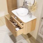 Rundes wandhängendes Badezimmermöbel 80 cm aus Natureiche mit glatte Front und weißes Solid-Surface-Becken