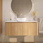 Rundes wandhängendes Badmöbel 120 cm aus Natureiche mit glatte Front und weißes Solid-Surface-Becken mit einem Waschbecken