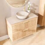 Wandhängendes Badezimmermöbel 100 cm aus Natureiche mit zwei Schubladen und beige Kalksteinwaschtisch (neuwertig)