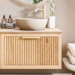 Wandhängendes Badezimmermöbel 140 cm aus Natureiche mit eine Schublade und beige Kalksteinwaschtisch