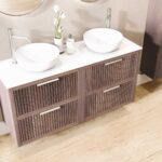 Wandhängendes Badezimmermöbel 140 cm aus dunkler Eiche mit zwei Schubladen und weißes Solid-Surface-Aufsatzbecken (Premium)
