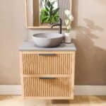 Wandhängendes Badezimmermöbel 70 cm aus Natureiche mit zwei Schubladen und graue Kalksteinplatte