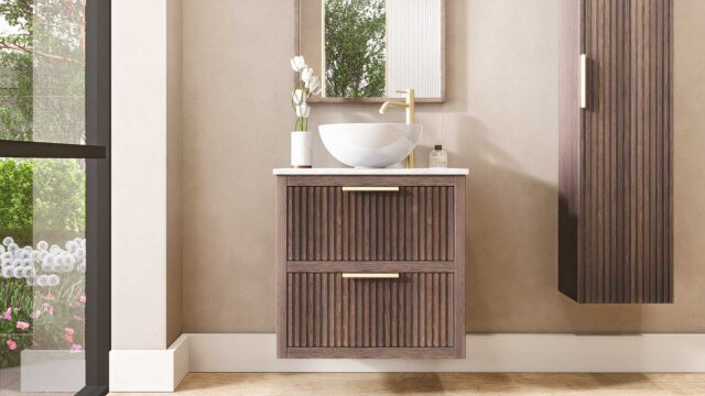 Wandhängendes Badezimmermöbel 70 cm aus dunkler Eiche mit zwei Schubladen und weiße Marmorplatte (elegant)