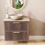 Wandhängendes Badezimmermöbel 80 cm aus dunkler Eiche mit zwei Schubladen und beige Kalksteinwaschtisch