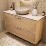 Wandhängendes Badezimmermöbel 120 cm aus Natureiche mit Einzelwaschtisch und beige Kalksteinwaschtisch