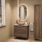 Wandhängendes Badezimmermöbel 80 cm aus dunkler Eiche mit zwei Schubladen und beige Kalksteinwaschtisch (Naturholz)