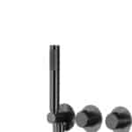 Luxuriöses thermostatisches Unterputz-Duschsystem in Black Gun Metal mit PVD-Beschichtung, einer Kopfbrause von Ø25 cm und einer separaten Handbrause. Ausgeführt mit Deckenmontage. Erhältlich in 5 Farben und geliefert mit 5 Jahren Garantie.