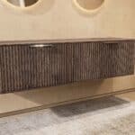 Wandhängender runder Badezimmer-Unterschrank 160 cm aus dunkler Eiche mit abgerundeten Ecken und Riffelfront