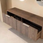 Wandhängender runder Badezimmer-Unterschrank 160 cm aus dunkler Eiche mit abgerundeten Ecken und glatter Front