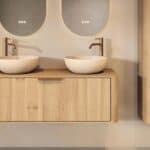 Rundes hängendes Badmöbel 120 cm aus Natureiche mit glatter Front, Eichenholzplatte und zwei beige Kalksteinbecken