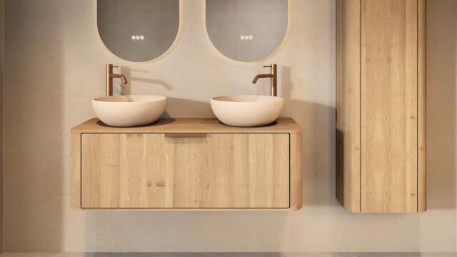 Rundes hängendes Badmöbel 120 cm aus Natureiche mit glatter Front, Eichenholzplatte und zwei beige Kalksteinbecken