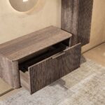Wandhängender runder Badezimmer-Unterschrank 100 cm aus dunkler Eiche mit abgerundeten Ecken und Riffelfront