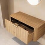 Wandhängender runder Badezimmer-Unterschrank 100 cm aus Natureiche mit abgerundeten Ecken und glatter Front