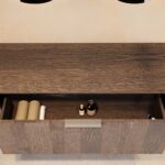 Wandhängender runder Badezimmer-Unterschrank 120 cm aus dunkler Eiche mit abgerundeten Ecken, glatter Front und doppel-Konfig