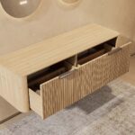 Wandhängender runder Badezimmer-Unterschrank 140 cm aus Natureiche mit abgerundeten Ecken und Riffelfront