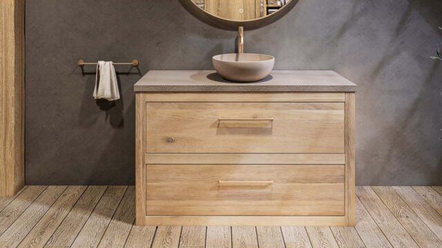 Landhaus-Badezimmermöbel 130 cm aus Massiveiche mit beigem Betonwaschtisch und passendem Becken