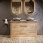Landhaus-Badezimmermöbel 130 cm aus Massiveiche mit beigem Betonwaschtisch und doppeltem Becken