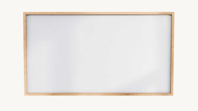 Spiegel mit Holzrahmen aus massiver Natureiche 120 cm.