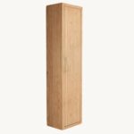 Geräumiger Badezimmerschrank mit drei Einlegeböden aus massiver Natureiche mit glatter Front 180 cm.